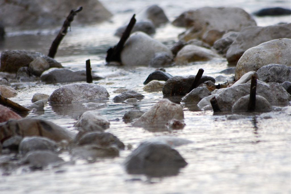 Steine im Wasser